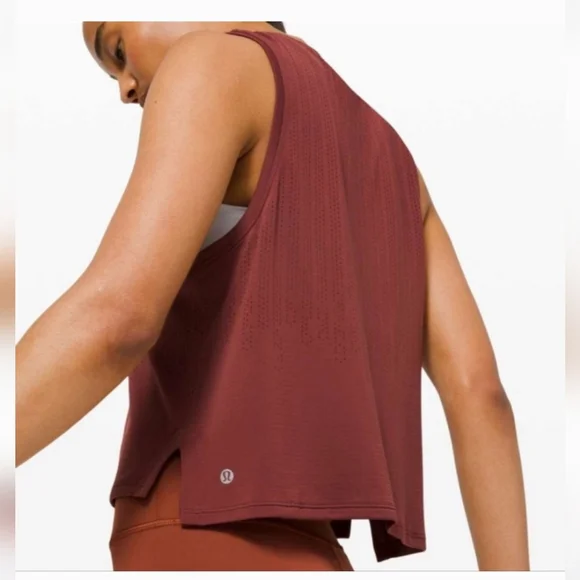 Lululemon Train to Be Tank Top Stripe Rain Stripe Savannah Size 8 - Picture 2 of 6